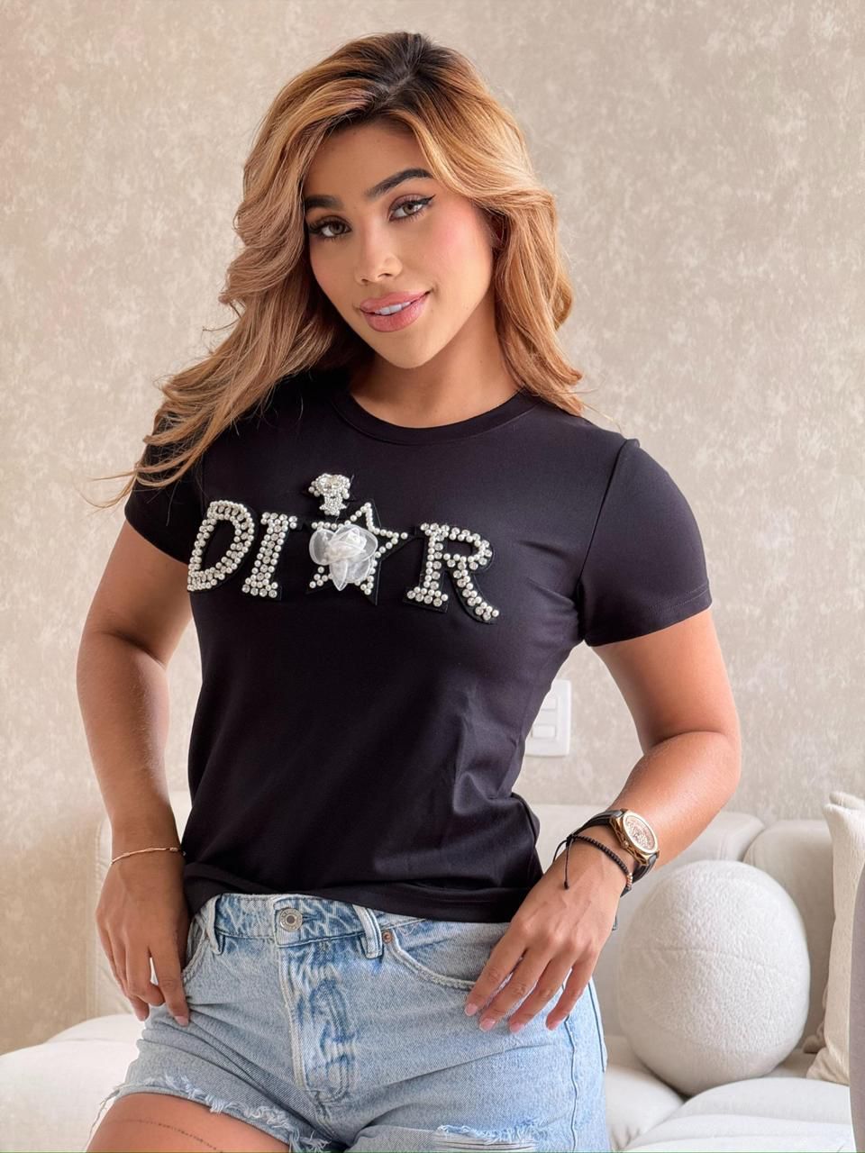 Camiseta bordada DR