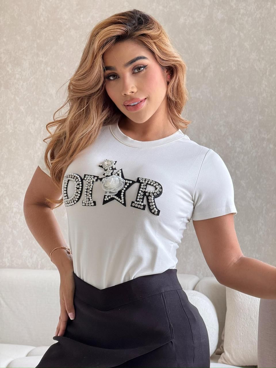 Camiseta bordada DR