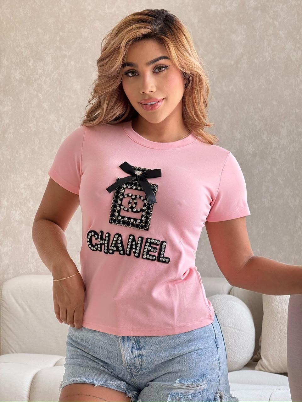 Camiseta bordada CH