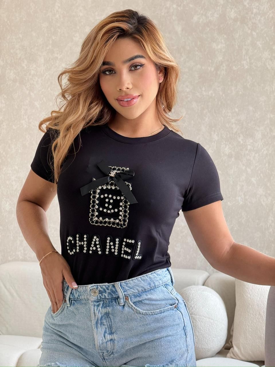 Camiseta bordada CH
