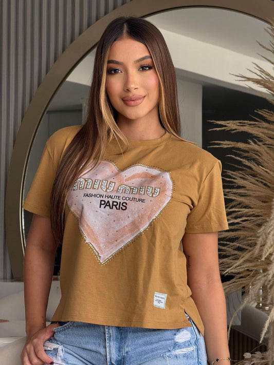 B25018 Blusa bordada alto relieve